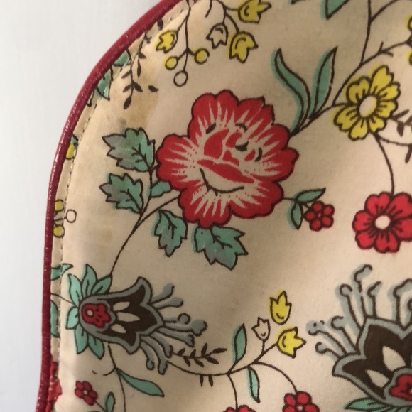 Latico Red Crossbody Bag - Picture 6 of 7